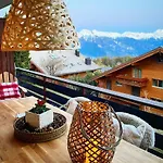 Window On Montana, Avec Vue Sur Les Alpes