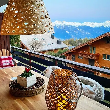Window On Montana, Avec Vue Sur Les Alpes